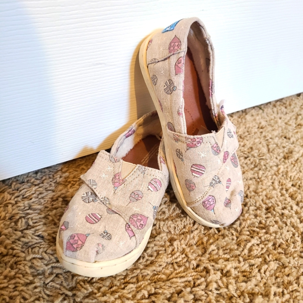 Girls Toms size 11T